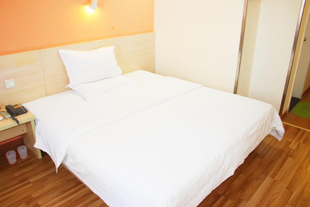 7Days Inn Chengdu Wuda Garden Ruang foto