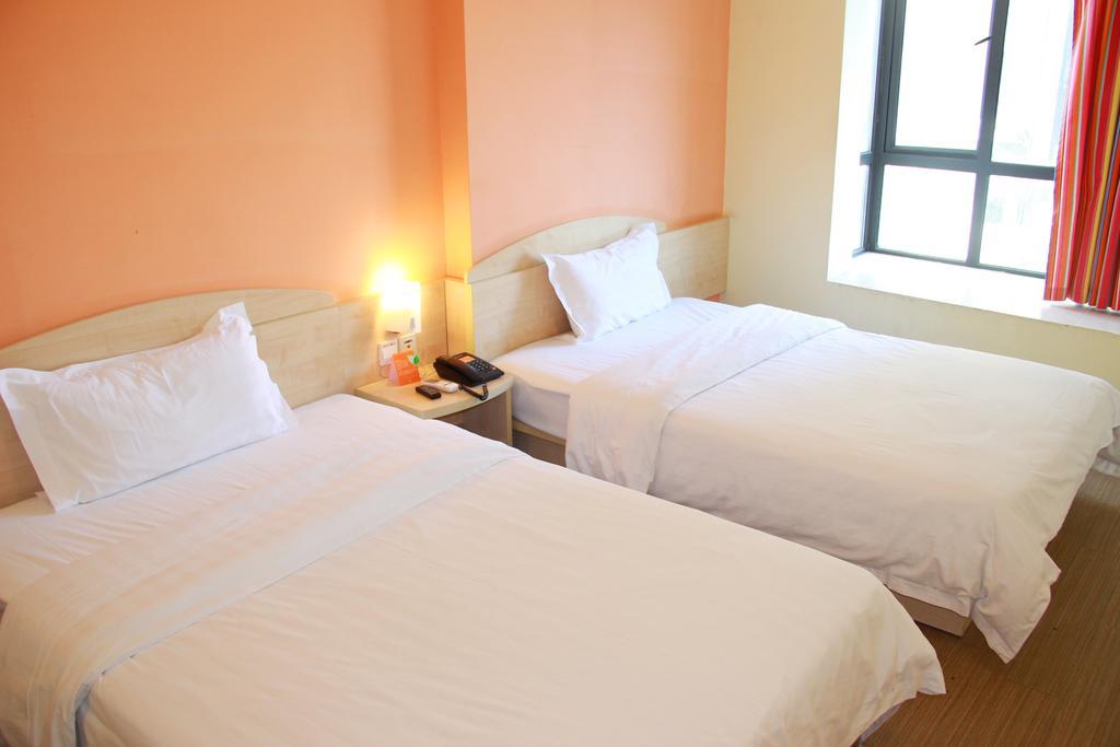 7Days Inn Chengdu Wuda Garden Ruang foto