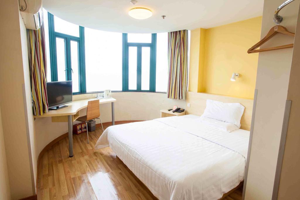7Days Inn Chengdu Wuda Garden Bagian luar foto