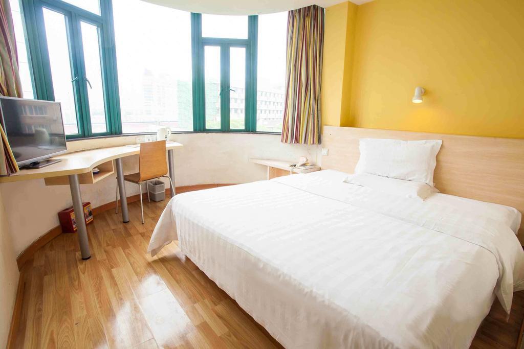 7Days Inn Chengdu Wuda Garden Ruang foto